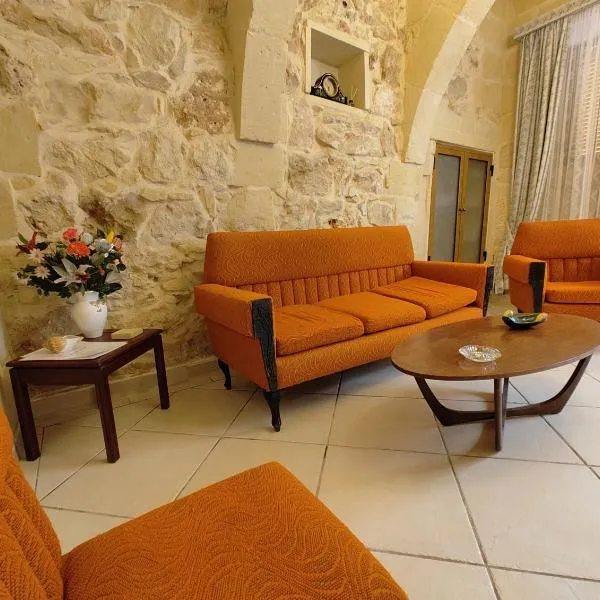 Charming rustic getaway in Xaghra, Gozo.，位于沙拉的酒店