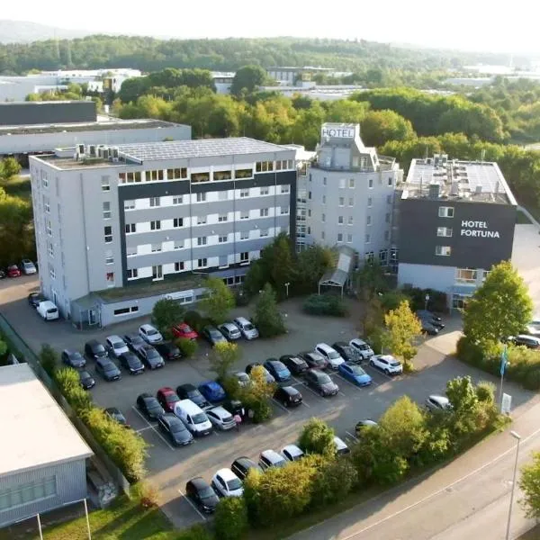 Hotel Fortuna Reutlingen-Tübingen，位于库斯特丁根的酒店