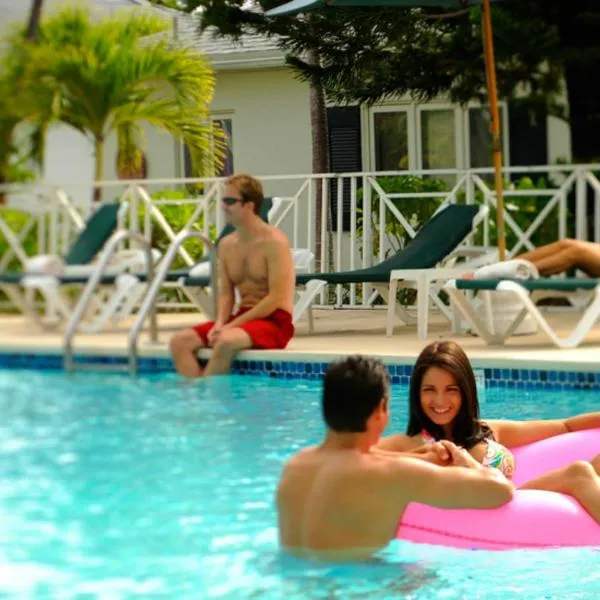 天堂岛湾景套房度假村，位于Cable Beach的酒店