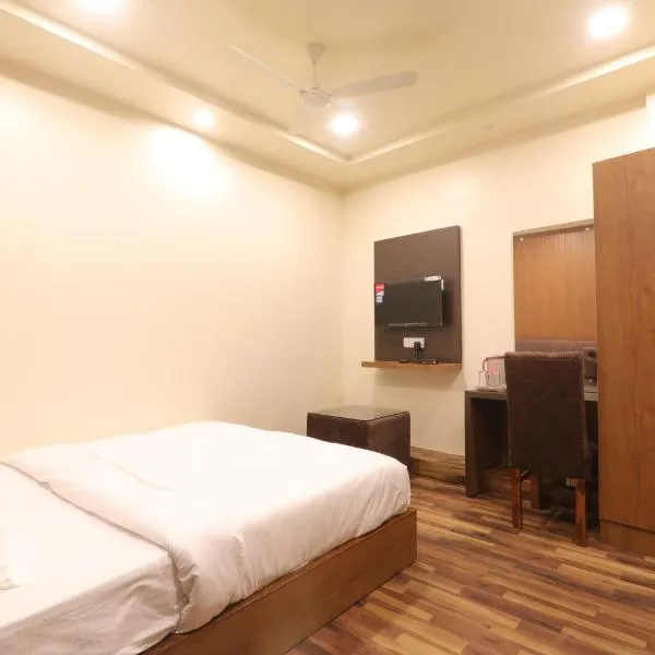 Hotel The Ashiyana inn bangla bazar，位于Bani的酒店