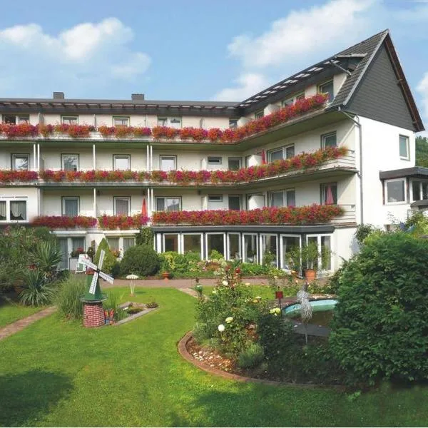 Hotel Aura am Schloss，位于巴特皮尔蒙特的酒店