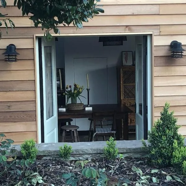 Stylish Cottage in the Pewsey Vale，位于马尔堡的酒店