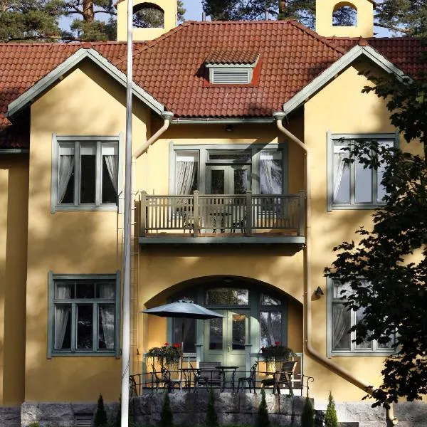 Villa Urhola, Kruunupuisto，位于Hirvikoski的酒店