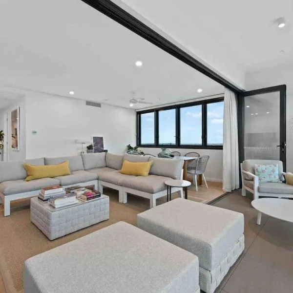 New 3 Bed Penthouse Resort style complex，位于布里斯班的酒店