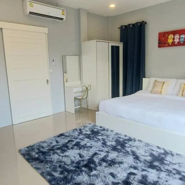 Patrick villa phuket，位于卡马拉海滩的酒店