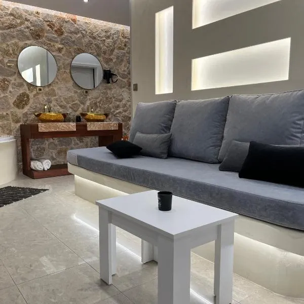 2-Luxury jacuzzi white suite by the sea，位于罗德镇的酒店
