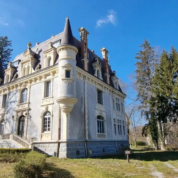 Château de Chazelpaud，位于Mérinchal的酒店