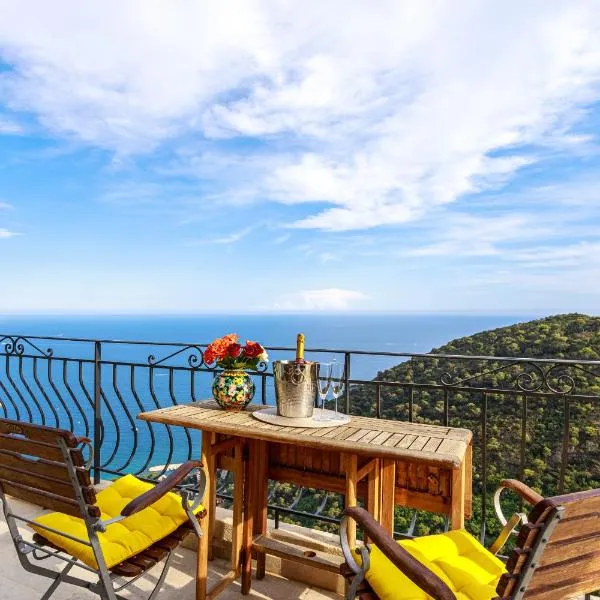 Sea View Apartment with Private Secure Parking - 2，位于滨海自由城的酒店