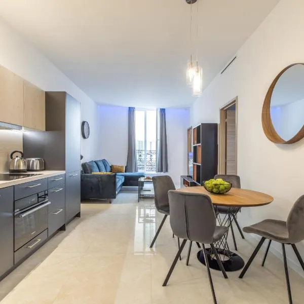 Residence Meynadier - apartments - New - AC - Wifi - Close Beach and Palais - LRA Cannes，位于戛纳的酒店