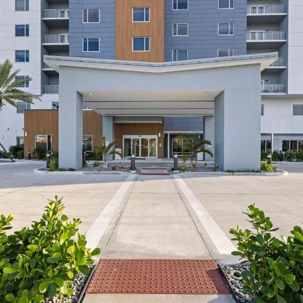 TownePlace Suites by Marriott Cape Canaveral Cocoa Beach，位于可可比奇的酒店