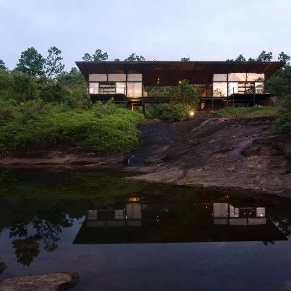 Kurunduketiya Private Rainforest Resort，位于Kalawana的酒店