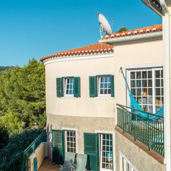 Amazigh Guincho Hostel & Suítes，位于卡斯卡伊斯的酒店