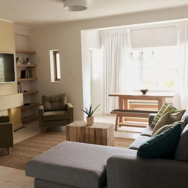 Imprints Apartment at the Beach，位于Summerstrand的酒店