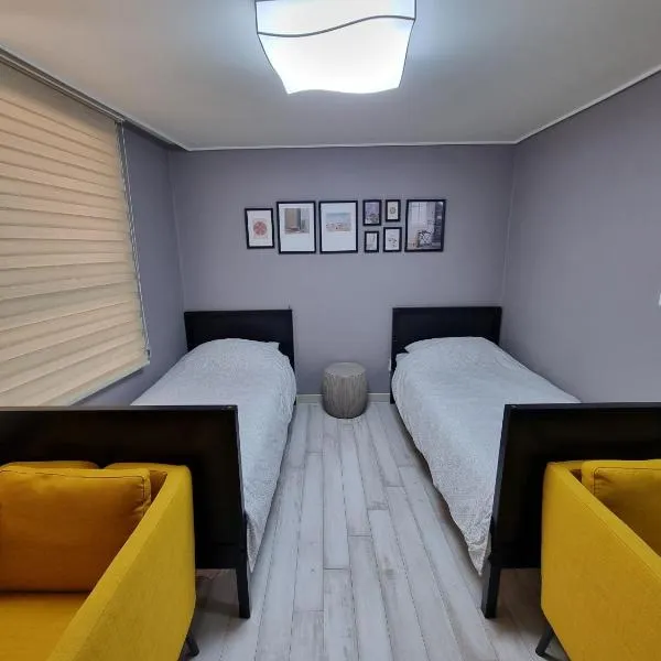 Bluehum Guest house，位于仁川市的酒店
