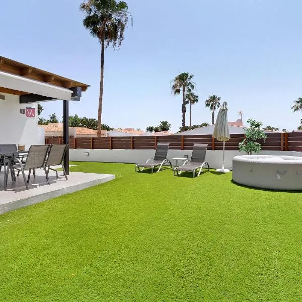 Casa Luna Kingbed and Jacuzzi，位于马斯帕洛马斯的酒店
