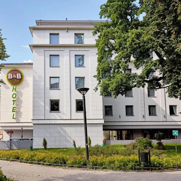 罗兹市中心B&B酒店，位于Cyprianów的酒店