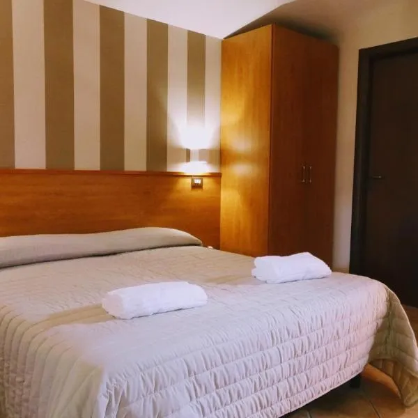 Hotel Piscina La Suite，位于Patrica的酒店