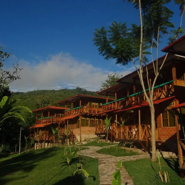 Las Jawas Lodge，位于Cedropampa的酒店