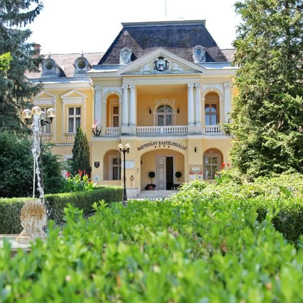 包贾尼城堡酒店，位于Szentgyörgyvár的酒店