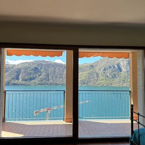 Monolocale con vista lago，位于坎皮奥内的酒店