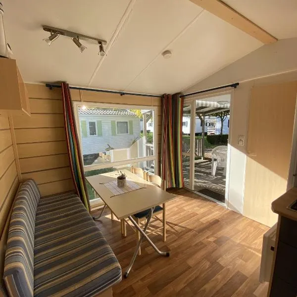 Mobile home PRES de Europa-Park，位于Boofzheim的酒店