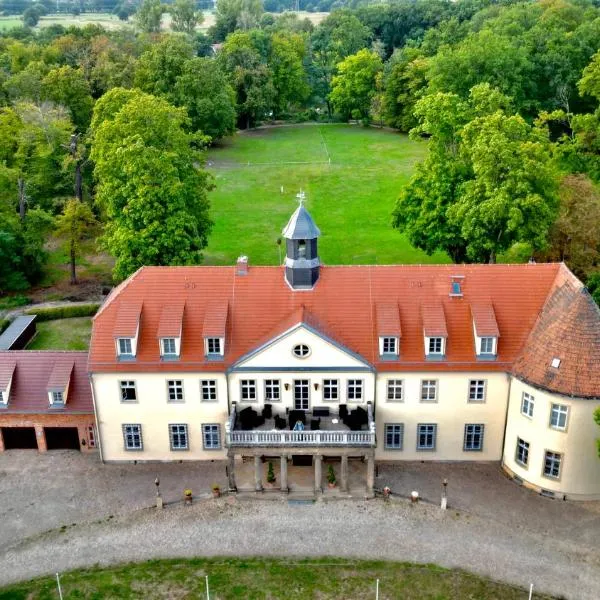 Hotel Schloss Grochwitz (garni)，位于Herzberg的酒店