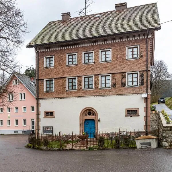 Altes Pfarrhaus，位于Vöhrenbach的酒店