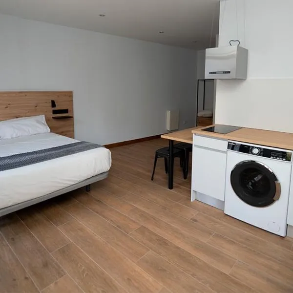 Apartamentos Puerta de Occidente，位于Cornellana的酒店