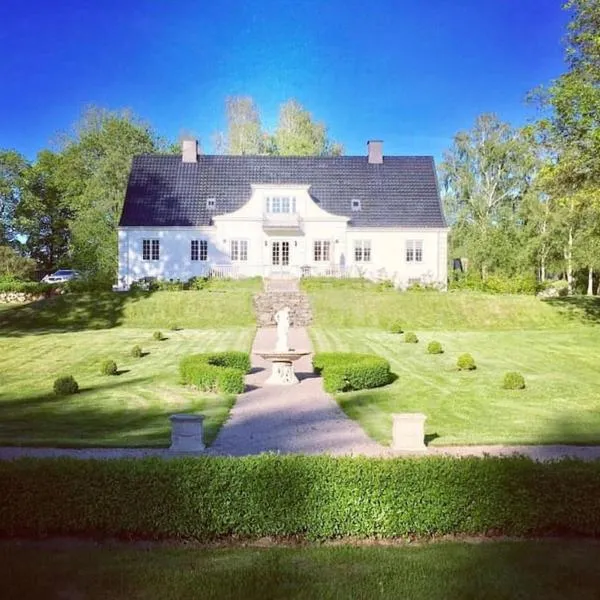 Exklusivt gästhus på anrik prästgård，位于Brönnestad的酒店