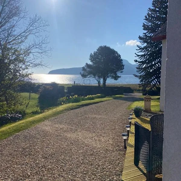 Lamlash- Self catering accommodation with seaviews，位于布罗迪克的酒店