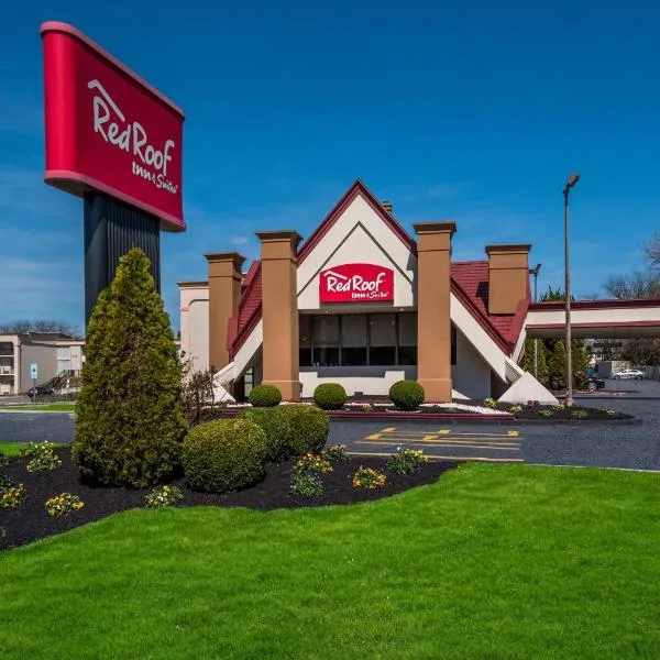 Red Roof Inn and Suites Newark - University，位于埃尔克顿的酒店