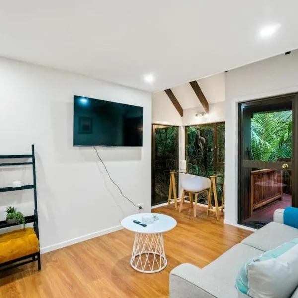 A 1BR slice of Titirangi Heaven - WiFi - Netflix，位于奥克兰的酒店