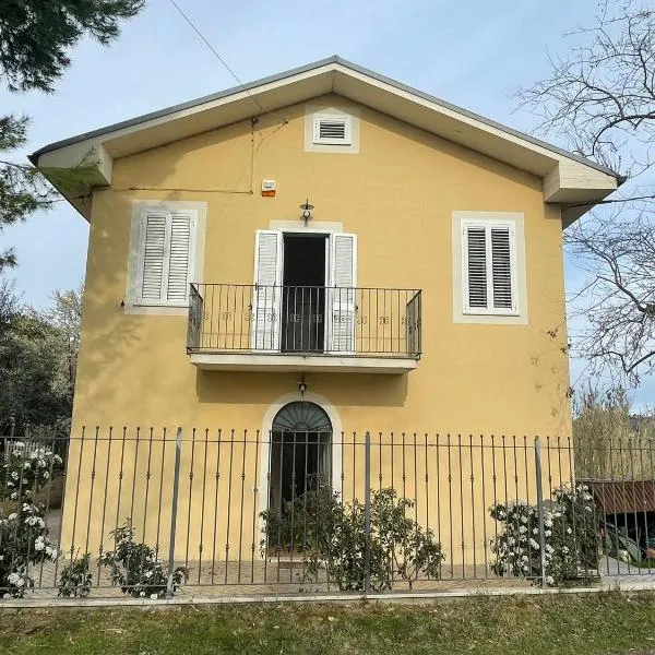 Casa San Giorgio Holiday House，位于阿夸维瓦皮切纳的酒店