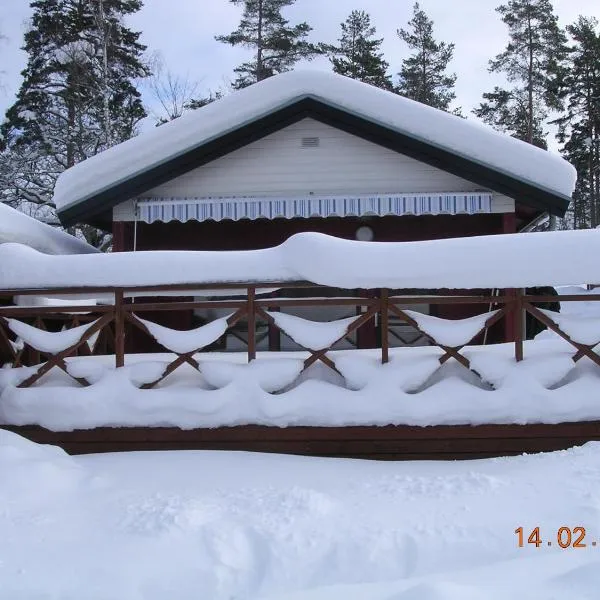 Föllingen stugan，位于Sund的酒店