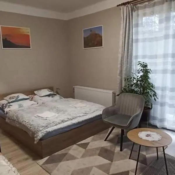 Karancs Apartman Salgótarján，位于绍尔戈陶尔扬的酒店