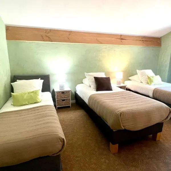 Logis Hôtel Restaurant Le Domaine de l'Eau Vive，位于拉让提耶尔的酒店