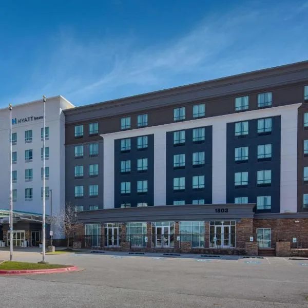 Hyatt House Bentonville Rogers，位于罗杰斯的酒店