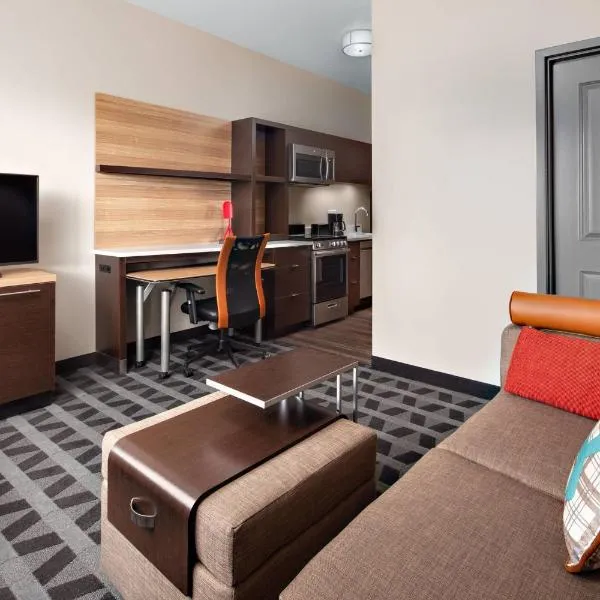 TownePlace Suites by Marriott Loveland Fort Collins，位于Berthoud的酒店