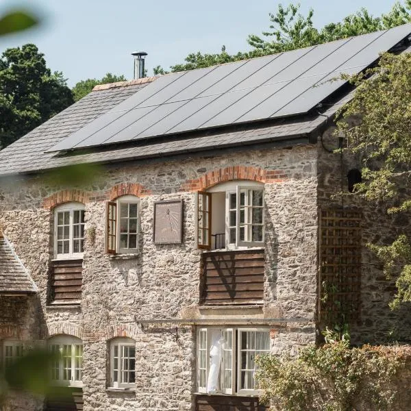 Lower Marsh Farm in Cornwall，位于索尔塔什的酒店