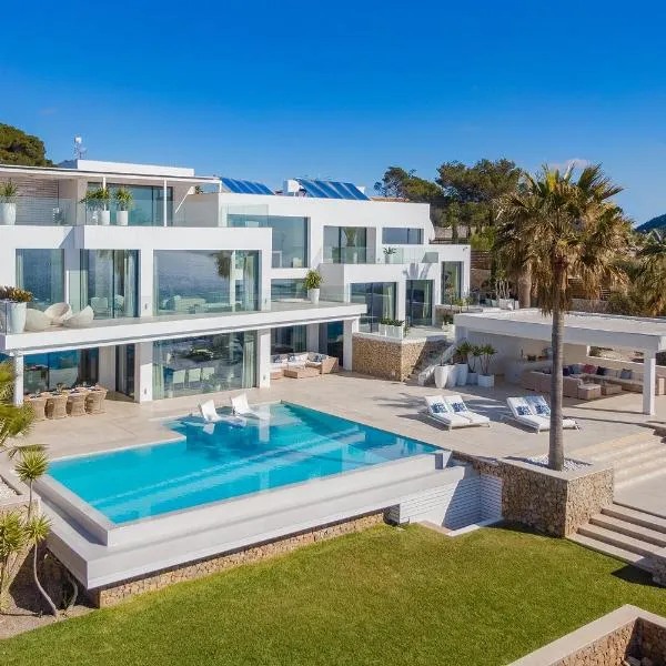 Blue Sky Mallorca Luxury Villa，位于安德拉特斯的酒店
