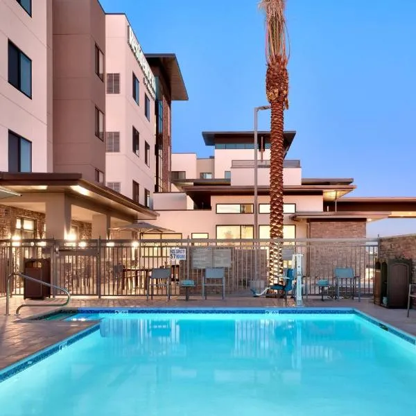 Residence Inn by Marriott Phoenix West/Avondale，位于利奇菲尔德公园的酒店
