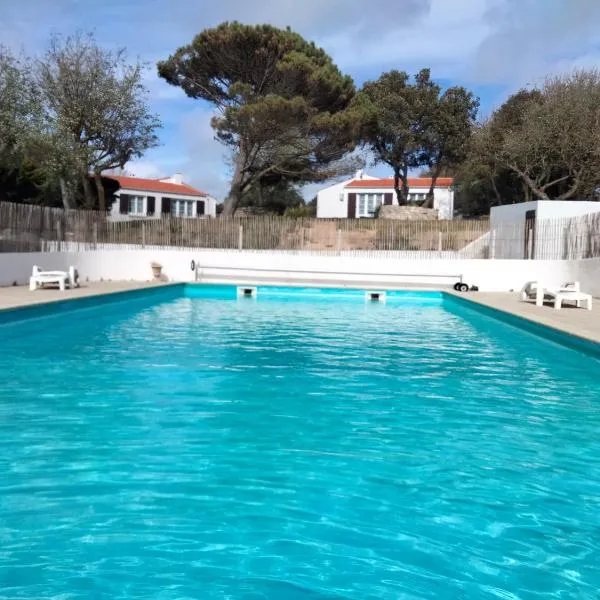 Les Pieds Dans L'eau Accés direct à la plage，位于拉康提内勒的酒店