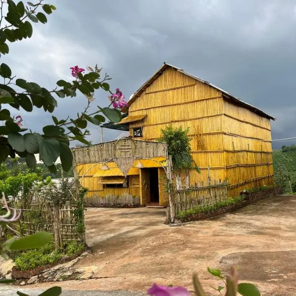 Bamboo Villa，位于Gia Nghĩa的酒店