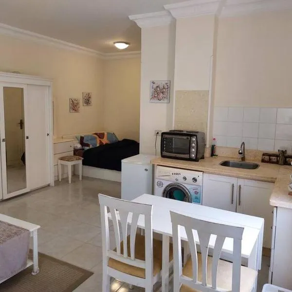 Nice Studio in Elegant Compound Intercontinental Area，位于赫尔格达的酒店