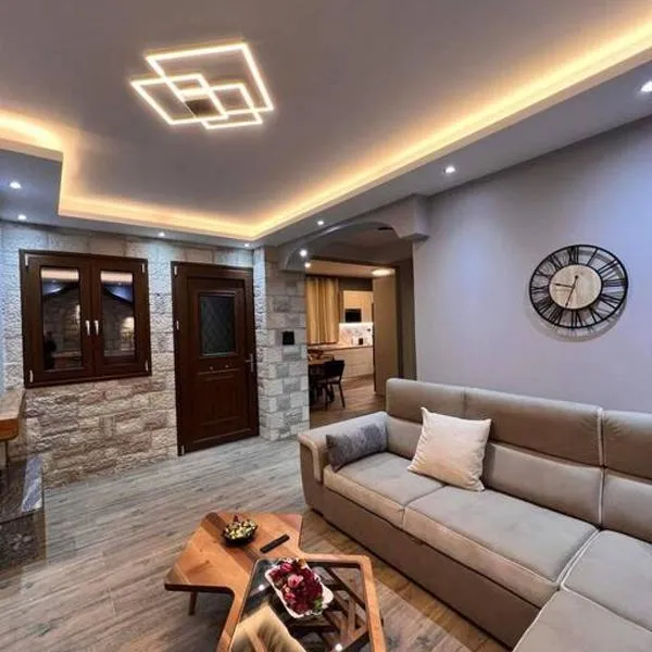 Ora House，位于阿依亚埃夫菲亚的酒店