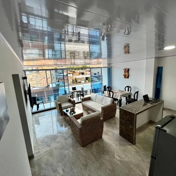 APARTAMENTOS SUPER PENTHOUSE con BALCÓN，位于锡尔瓦尼亚的酒店