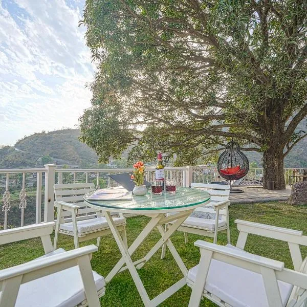 SaffronStays Woodpeckers Perch Villa, Dehradun，位于德拉敦的酒店