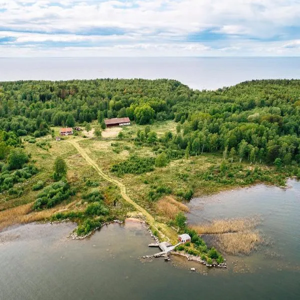 Tjänstebostaden på Storöns bondgård，位于Sjötorp的酒店