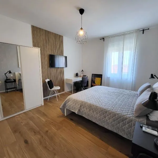 Central rooms，位于希贝尼克的酒店