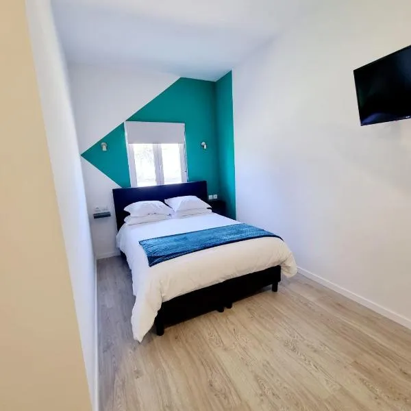 Azulrelax Hostel，位于新皮尼亚尔的酒店